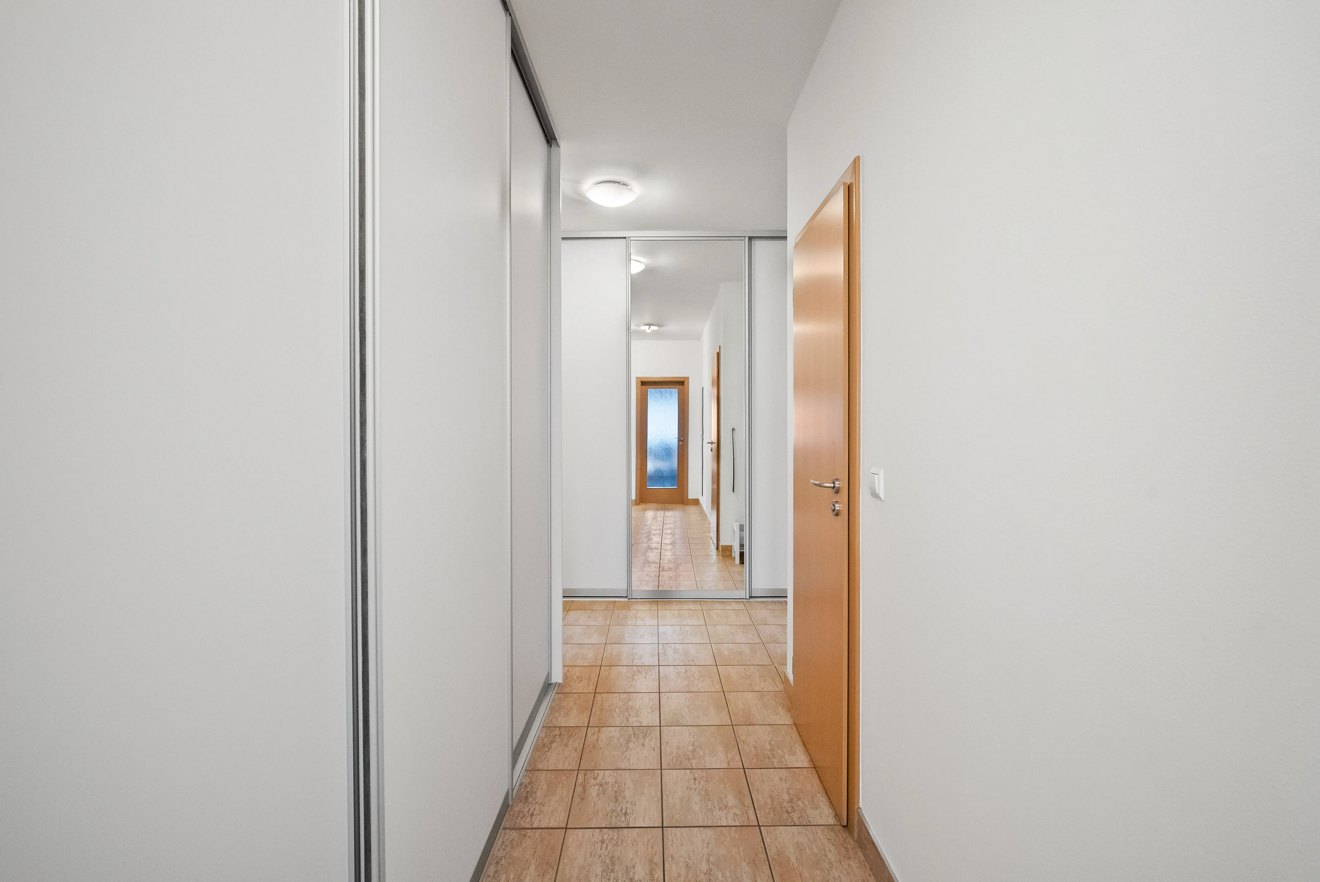 Interiér hlavní prostor